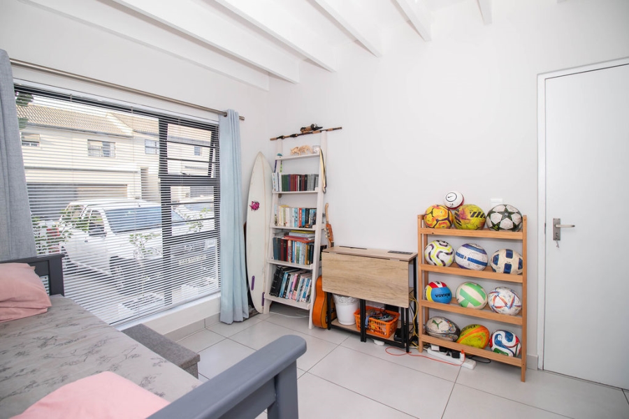 2 Bedroom Property for Sale in Burgundy Estate Western Cape